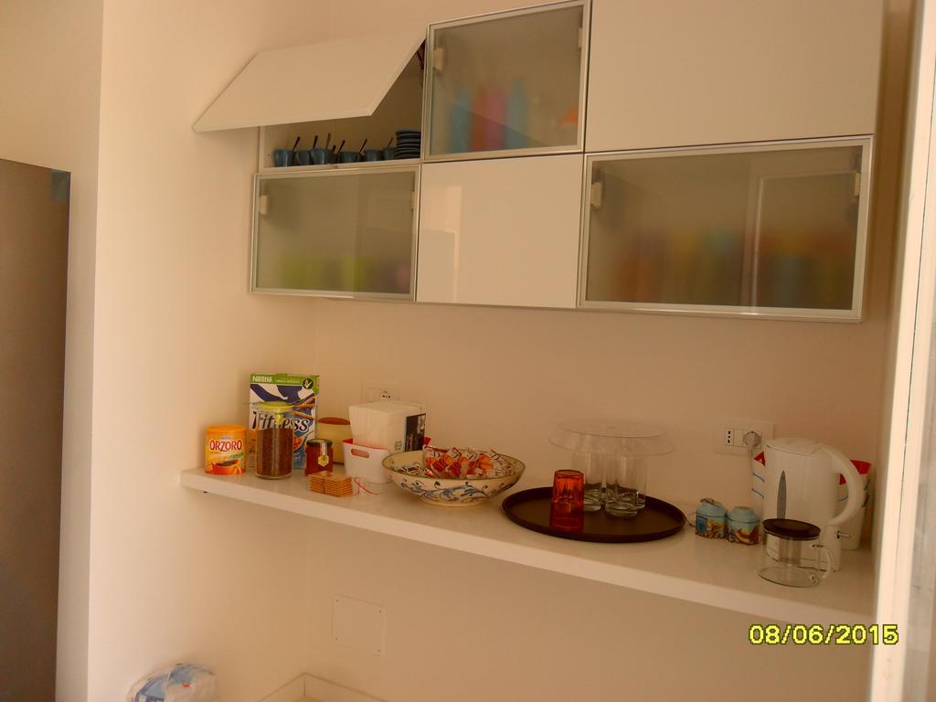 B&B La Casa Gialla เลชเช ภายนอก รูปภาพ
