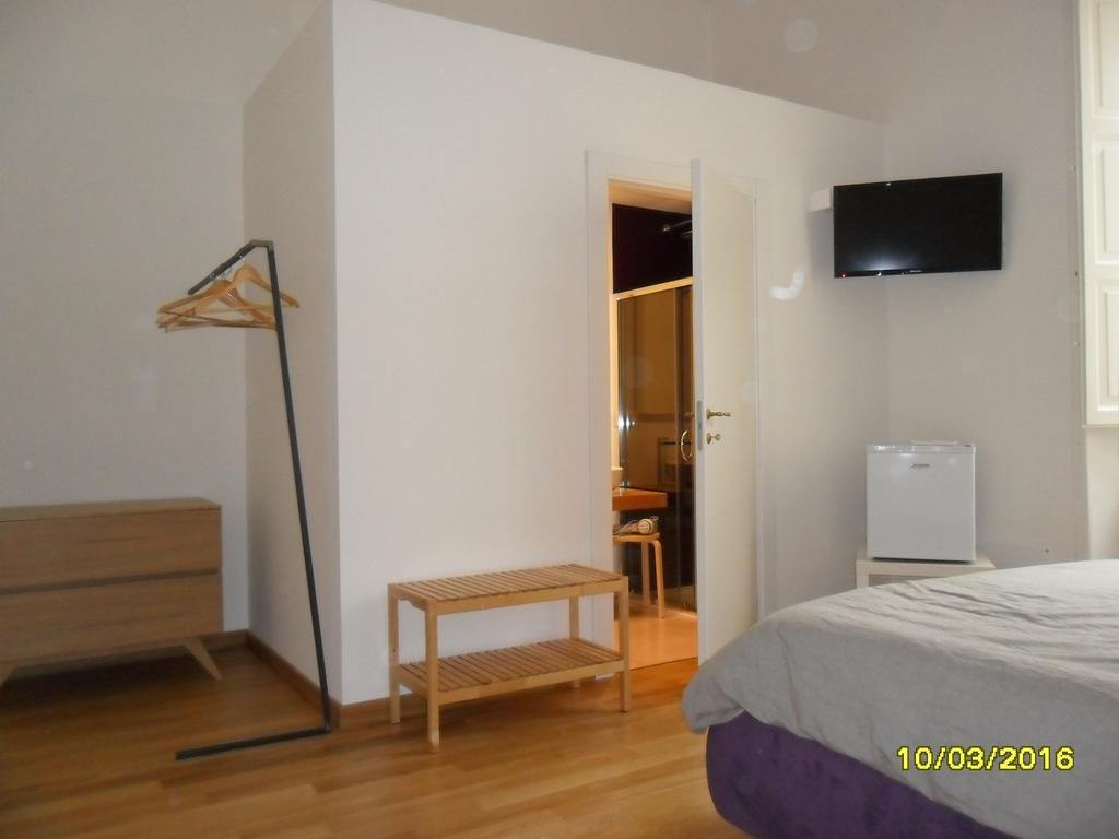B&B La Casa Gialla เลชเช ภายนอก รูปภาพ