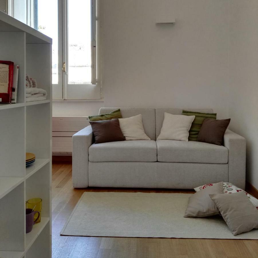 B&B La Casa Gialla เลชเช ภายนอก รูปภาพ