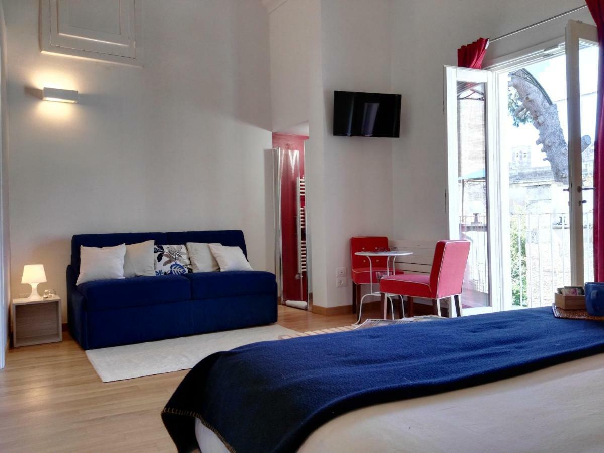 B&B La Casa Gialla เลชเช ภายนอก รูปภาพ